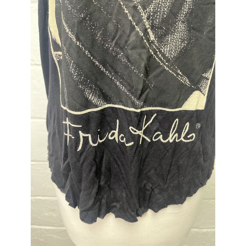 NWOT Frida Kahlo Womens Muscle Tank Medium Y2K Faux Embroidered Flower Crown F21 - Picture 3 of 9